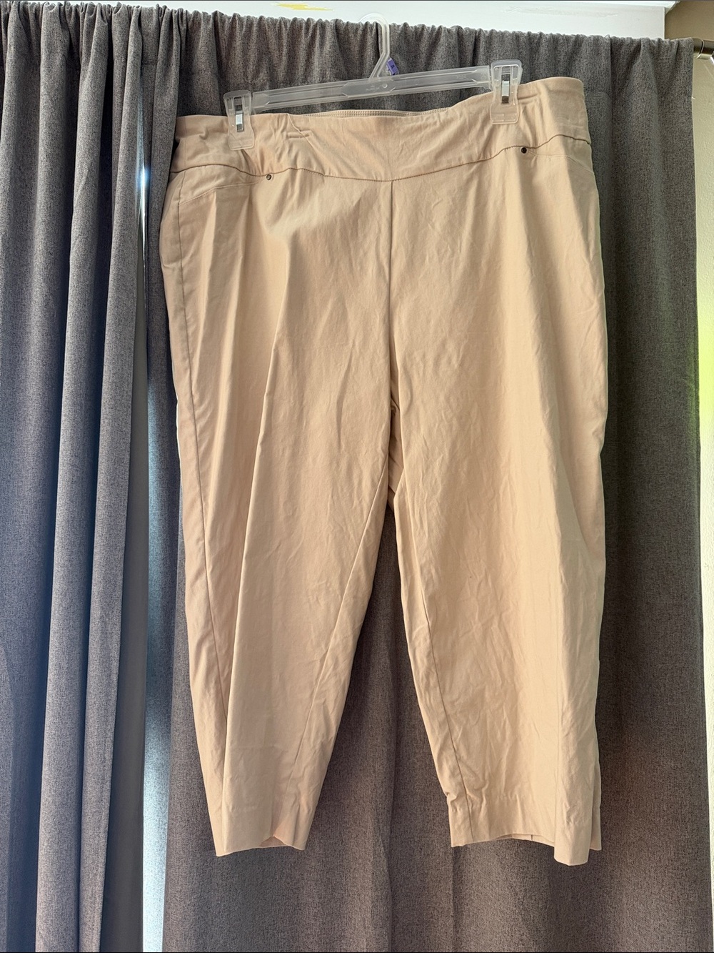Cato Beige Cropped Capri Pants